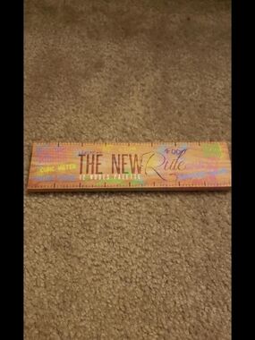 The New Rule 12 Nudes Eyeshadow Palette - Multicolor